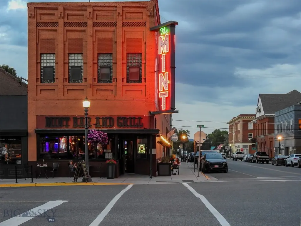 102 N Main Street Livingston MT 59047