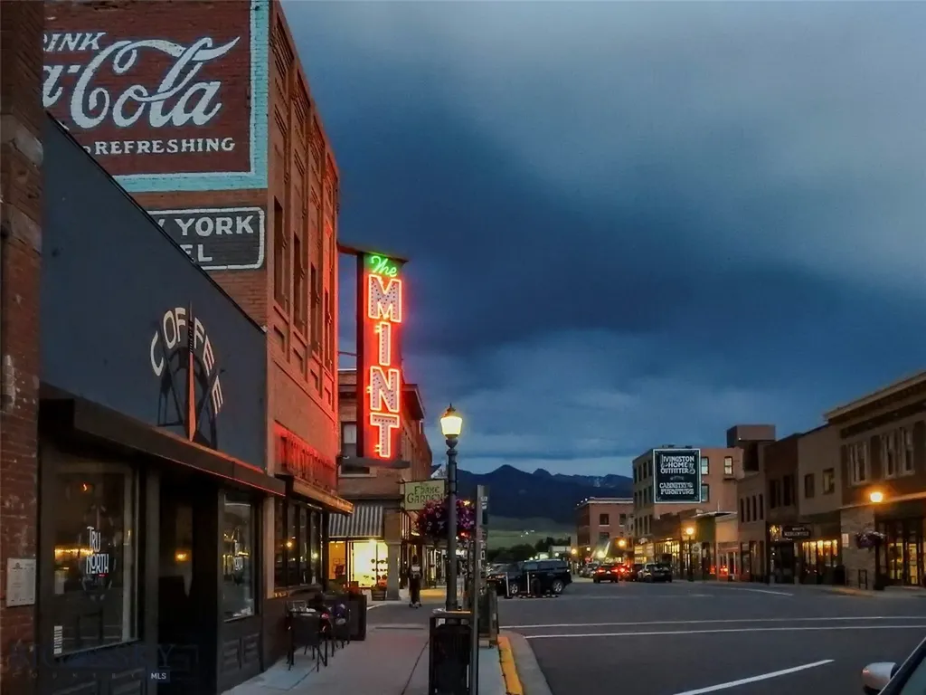 102 N Main Street Livingston MT 59047