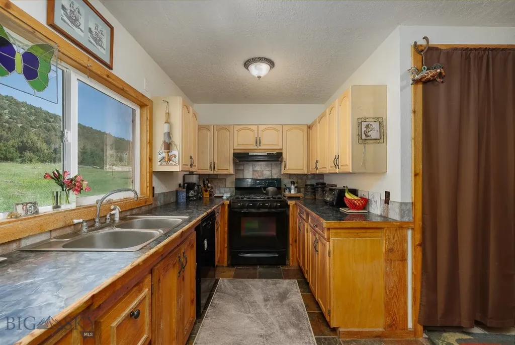 109 Dry Creek Trail Ennis MT 59729