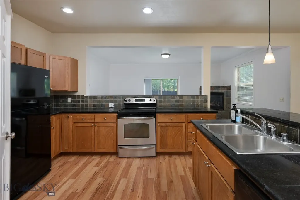 712 Forestglen Drive Bozeman MT 59718