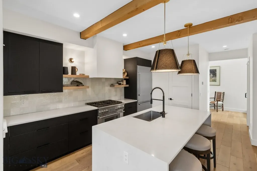 208 S 3rd Avenue Bozeman MT 59715