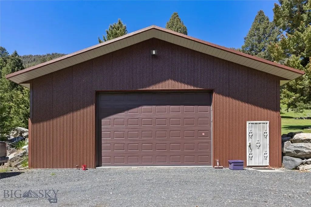 23 Whispering Pines Way Cardwell MT 59721