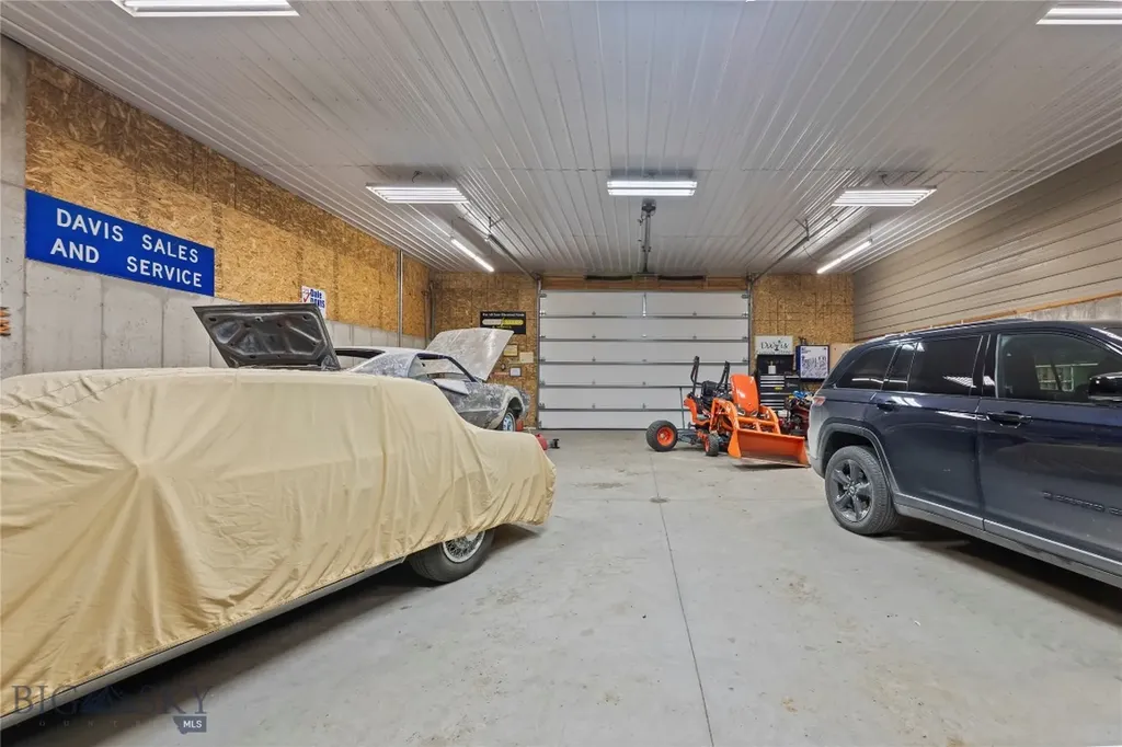 23 Whispering Pines Way Cardwell MT 59721