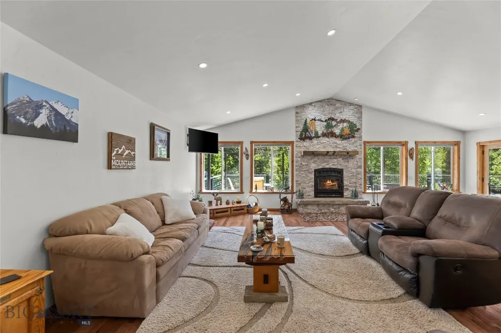 23 Whispering Pines Way Cardwell MT 59721