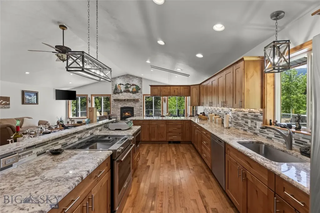 23 Whispering Pines Way Cardwell MT 59721