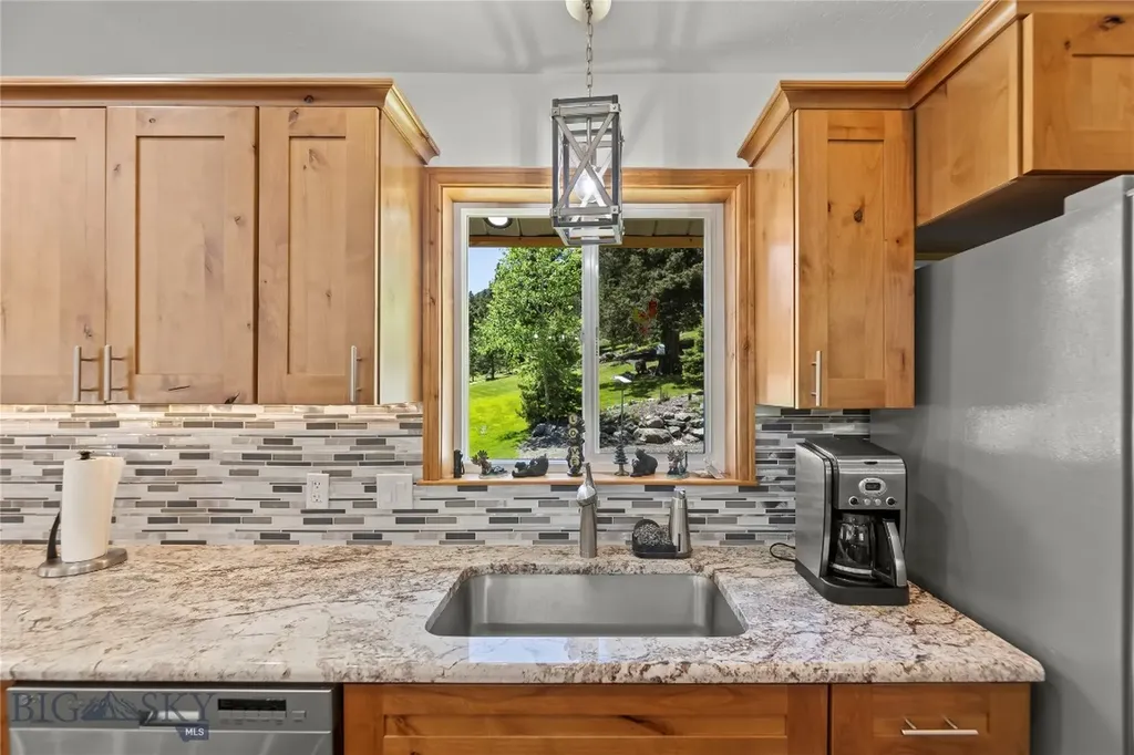 23 Whispering Pines Way Cardwell MT 59721