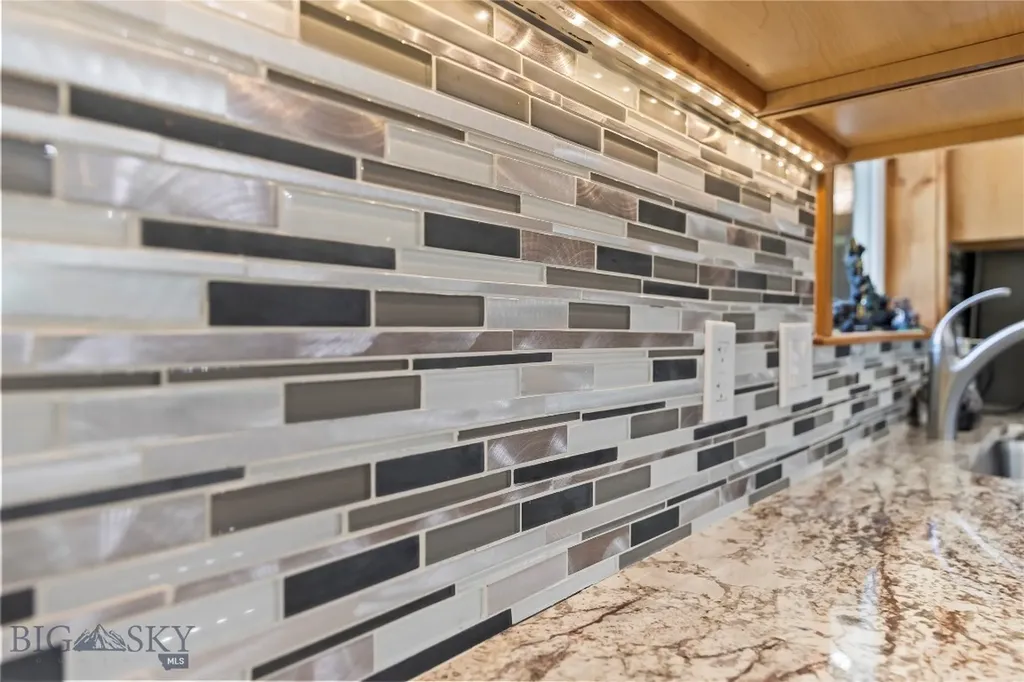23 Whispering Pines Way Cardwell MT 59721