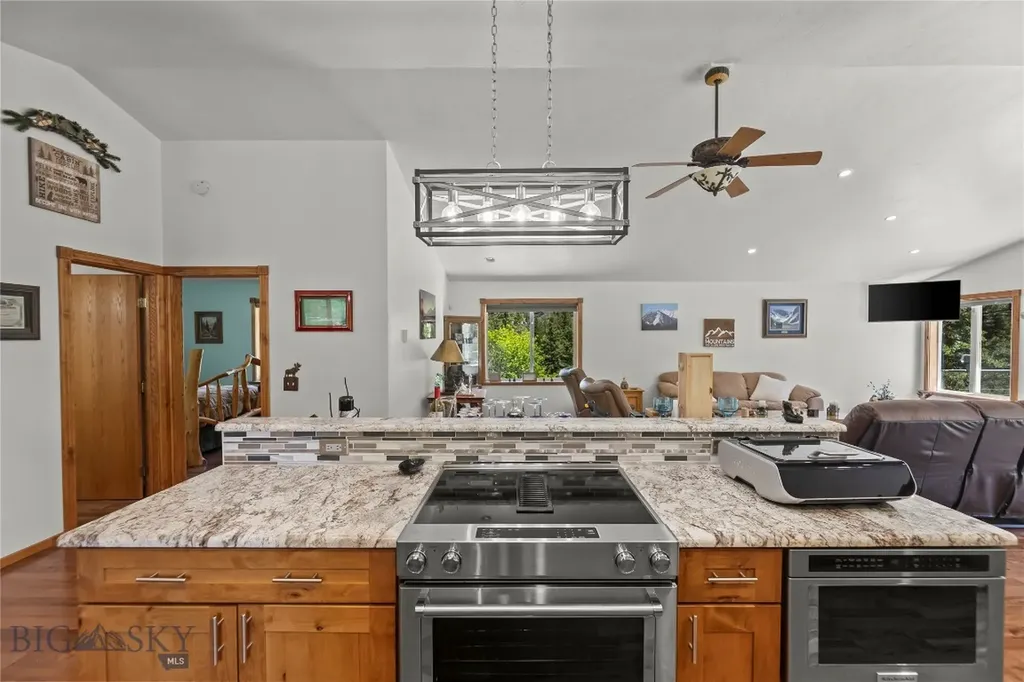 23 Whispering Pines Way Cardwell MT 59721