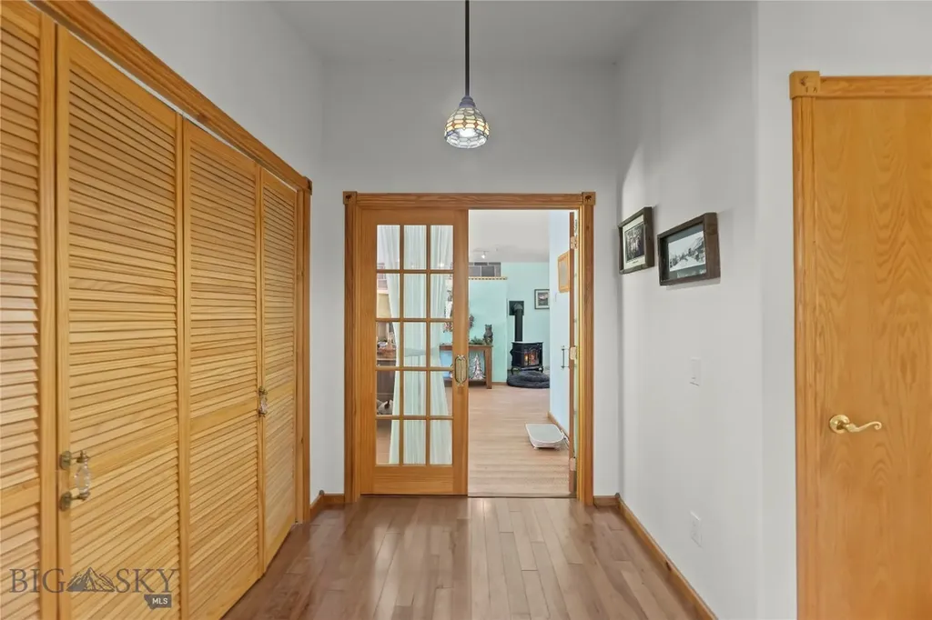 23 Whispering Pines Way Cardwell MT 59721