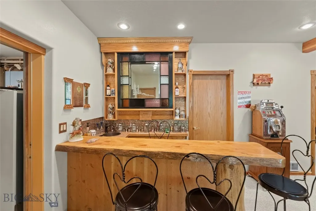23 Whispering Pines Way Cardwell MT 59721