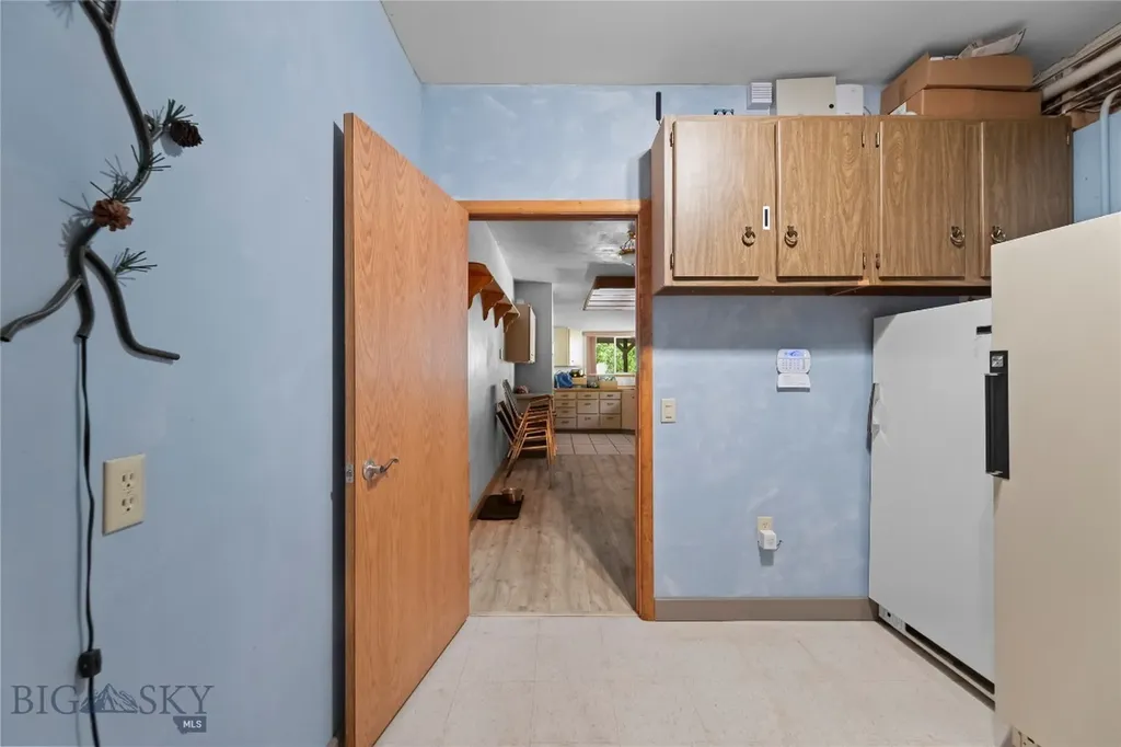 23 Whispering Pines Way Cardwell MT 59721