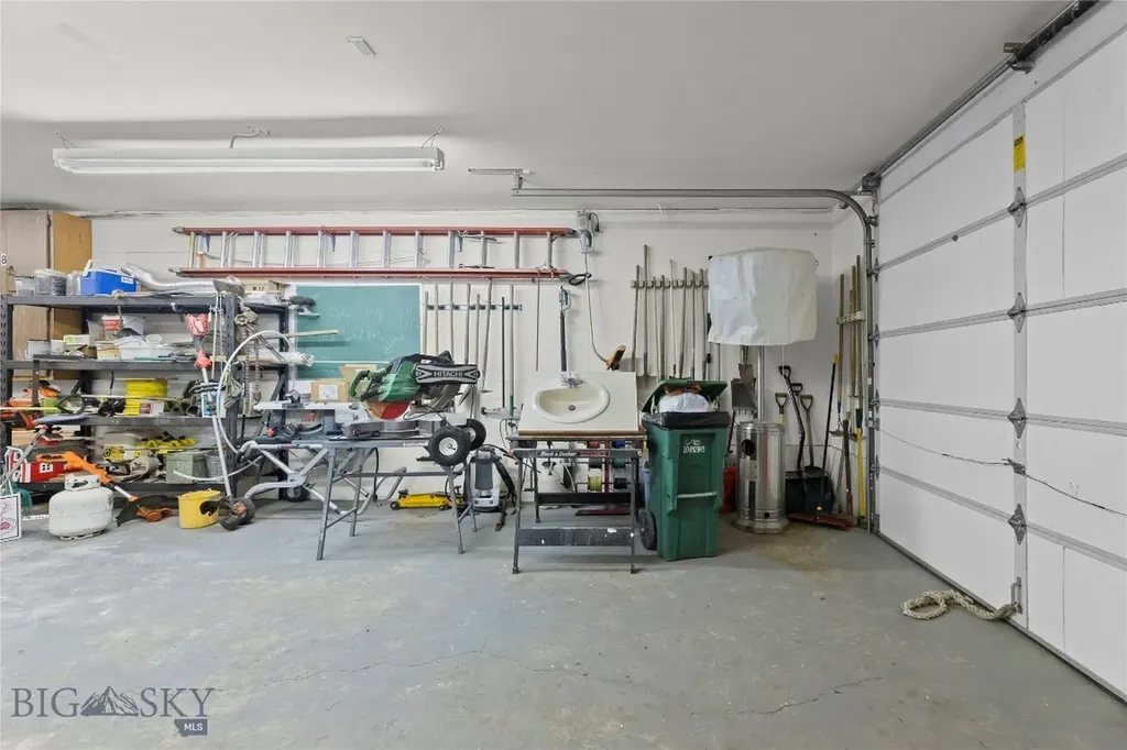 23 Whispering Pines Way Cardwell MT 59721