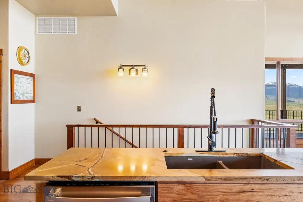 11 Twin Knob Lane Mcallister MT 59740