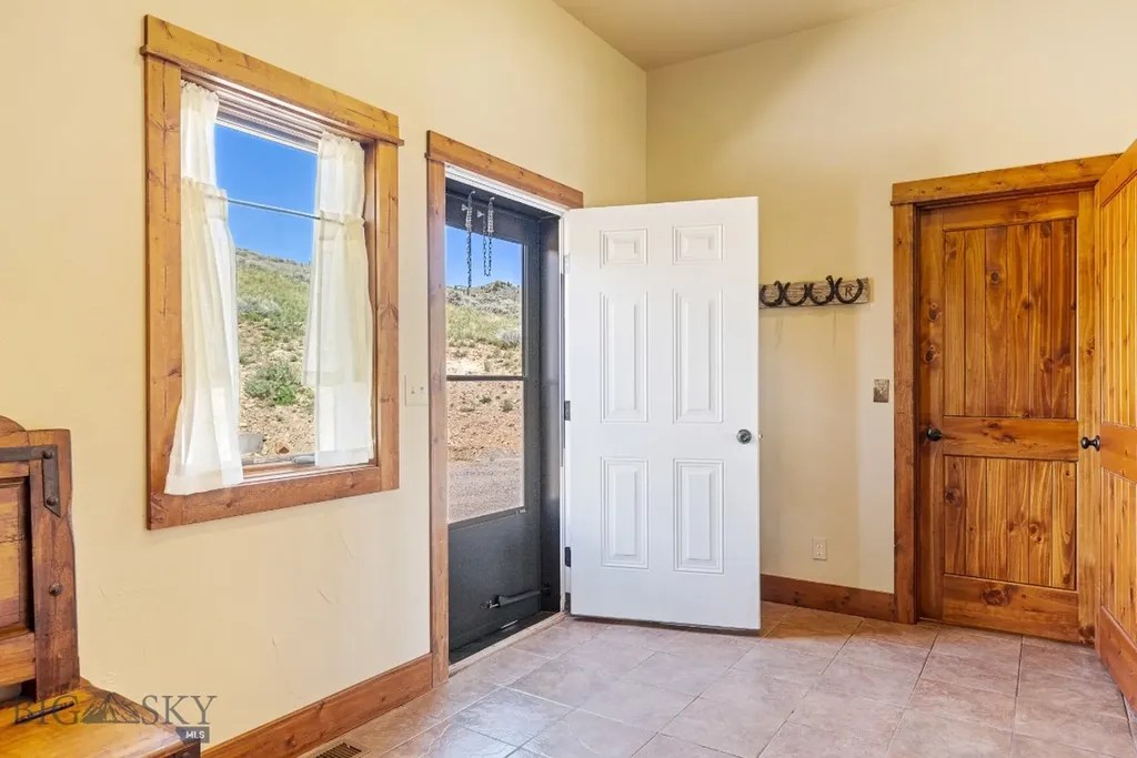 11 Twin Knob Lane Mcallister MT 59740