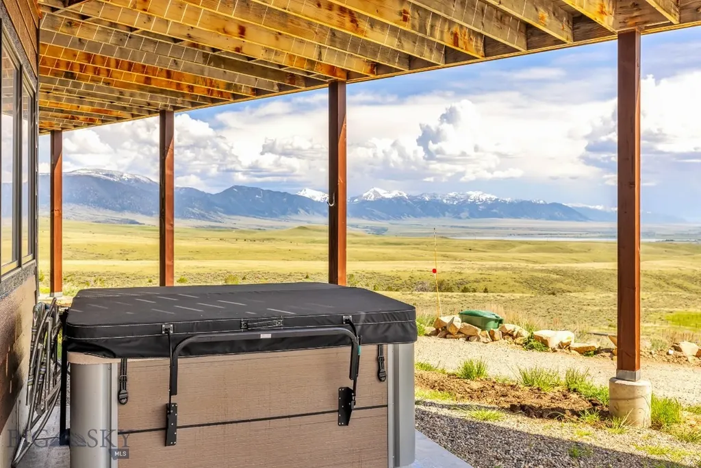 11 Twin Knob Lane Mcallister MT 59740