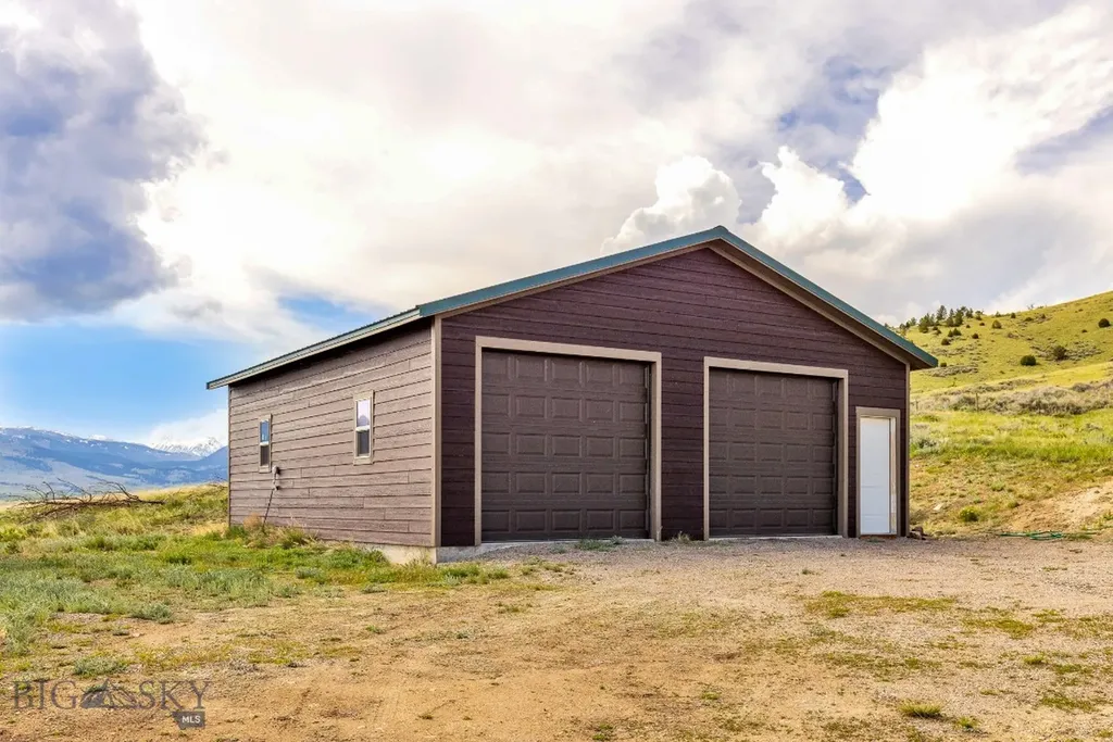 11 Twin Knob Lane Mcallister MT 59740