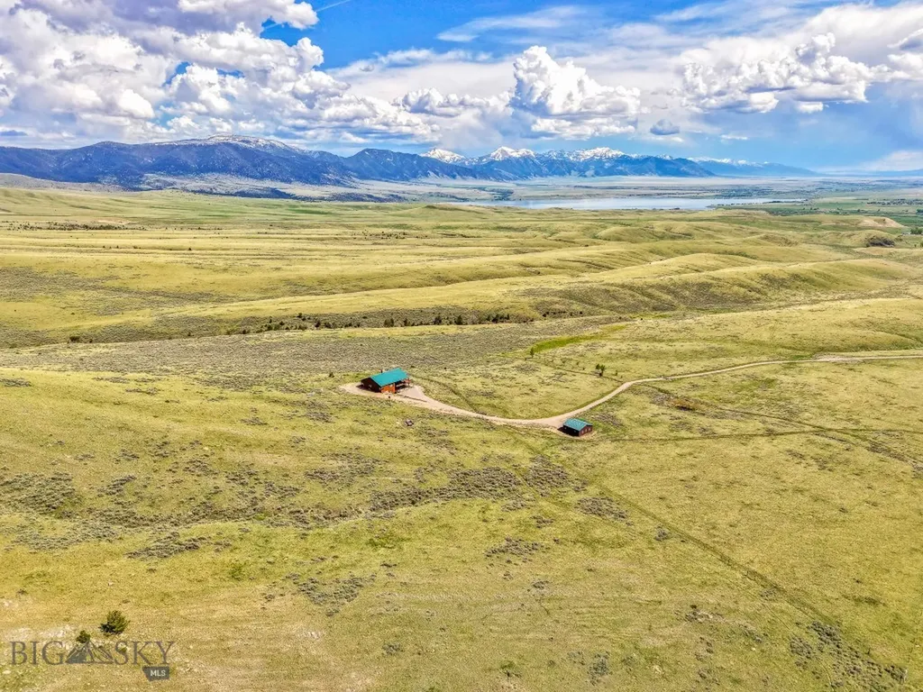 11 Twin Knob Lane Mcallister MT 59740