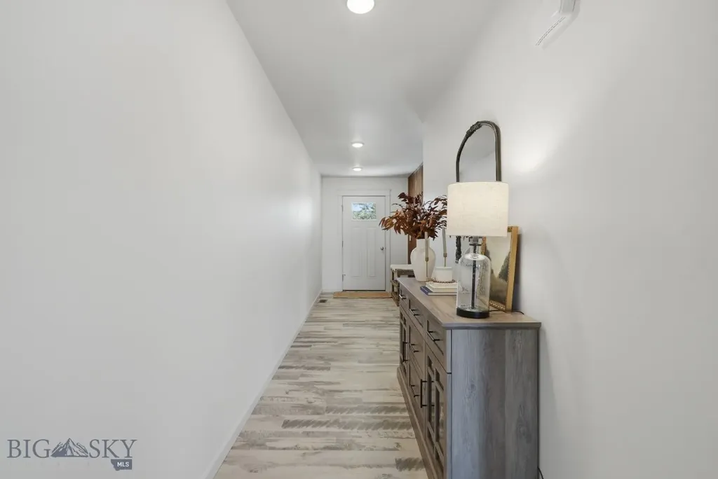 1704 Shelby Avenue Belgrade MT 59714