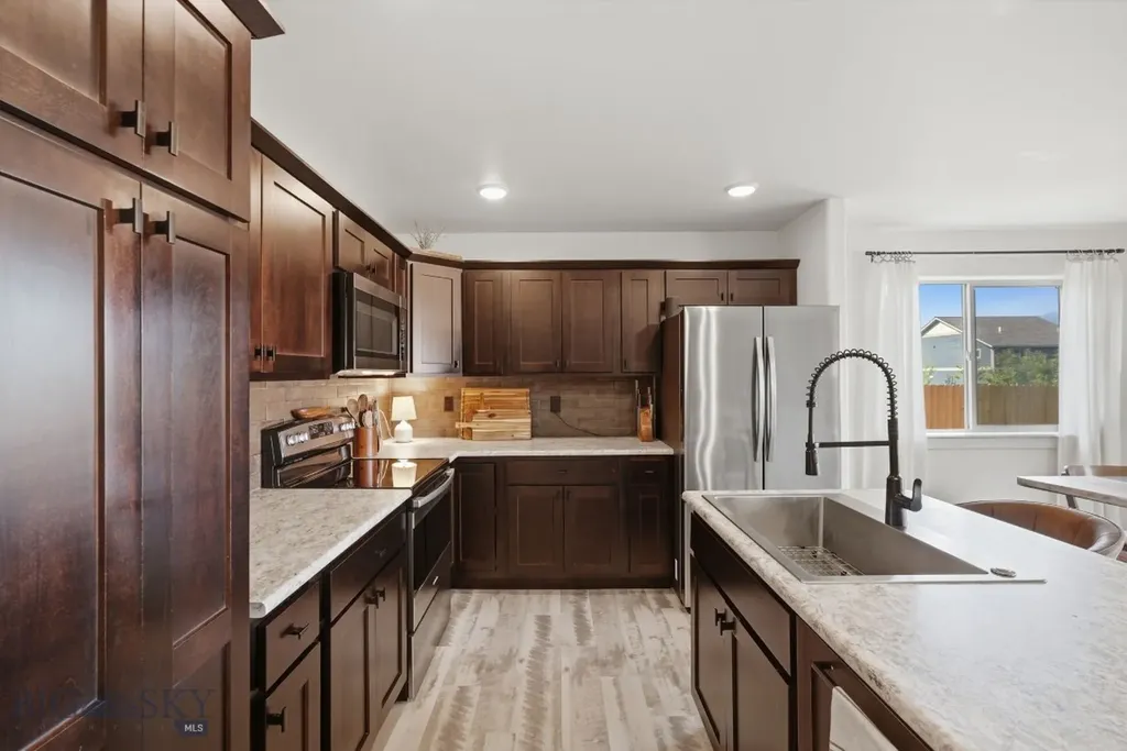 1704 Shelby Avenue Belgrade MT 59714