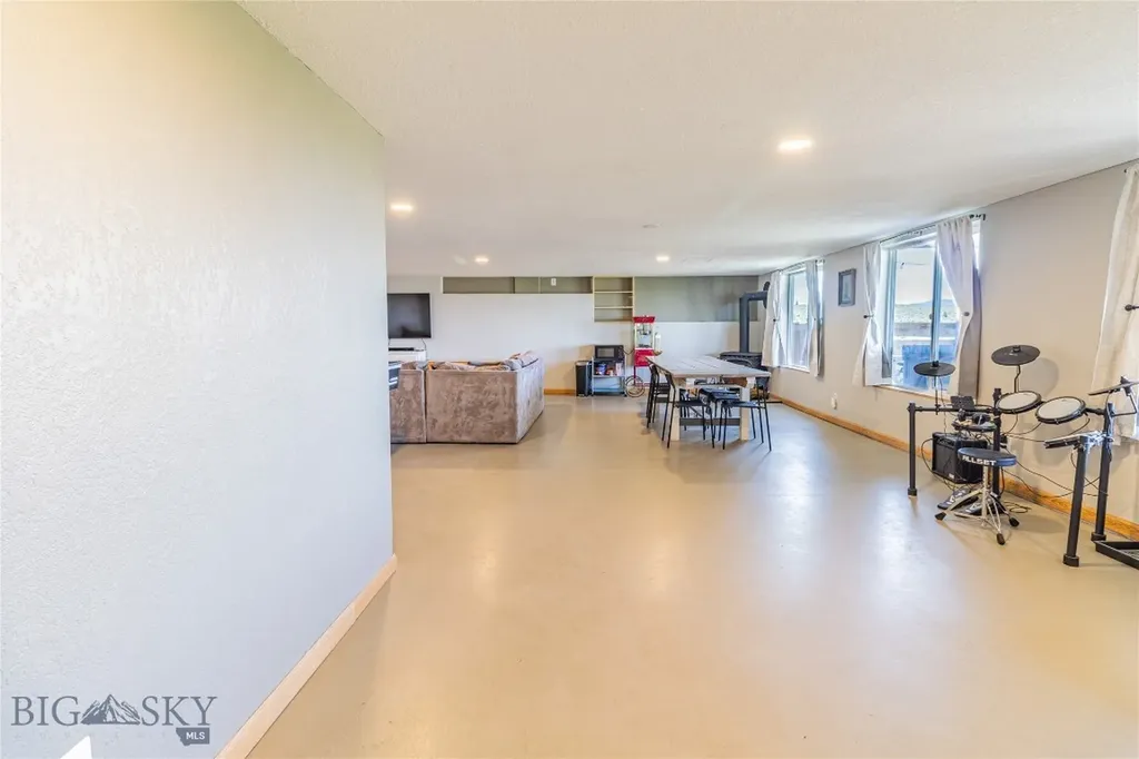 495 Lupine Lane Rocker MT 59701