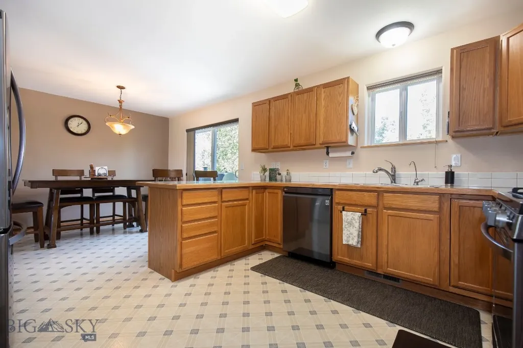 1107 W Central Avenue Belgrade MT 59714