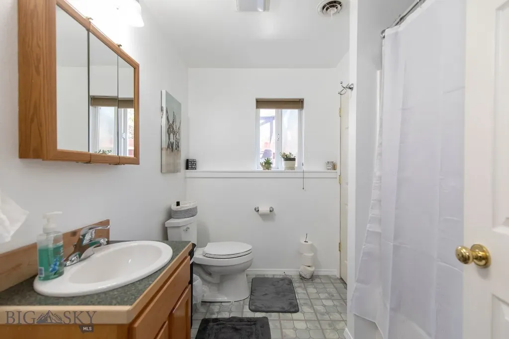 1107 W Central Avenue Belgrade MT 59714