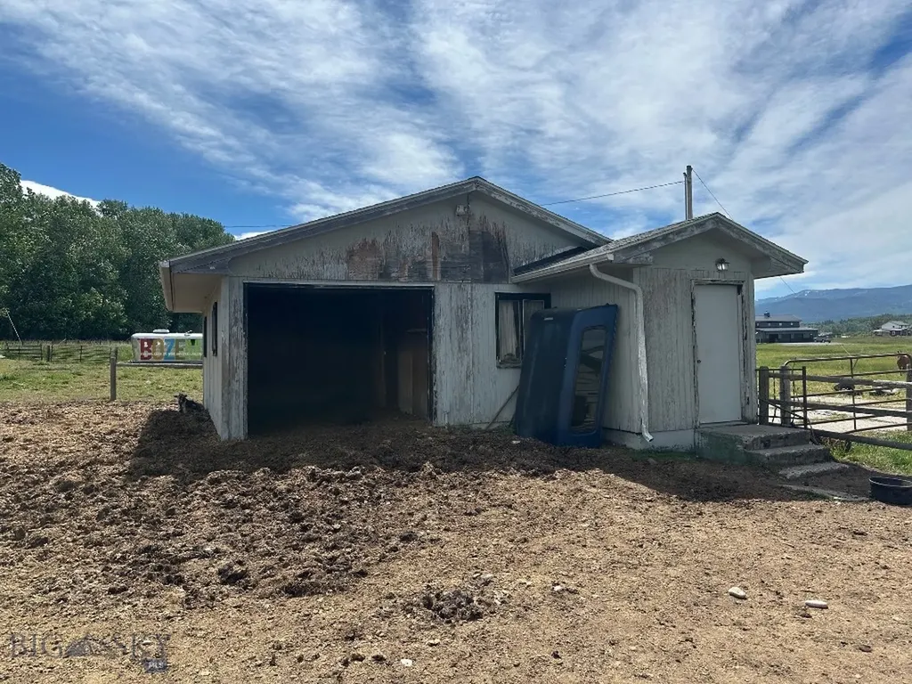 11261 Law Road Bozeman MT 59718