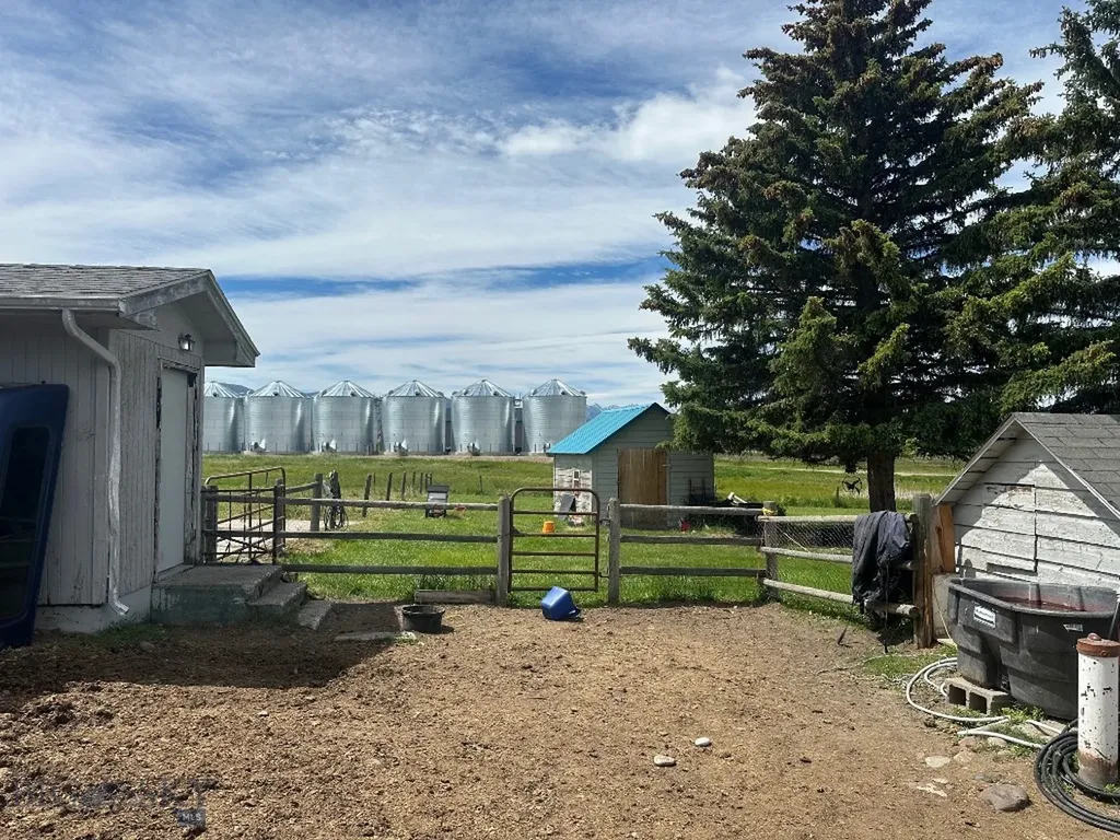 11261 Law Road Bozeman MT 59718