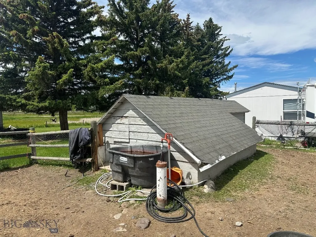 11261 Law Road Bozeman MT 59718