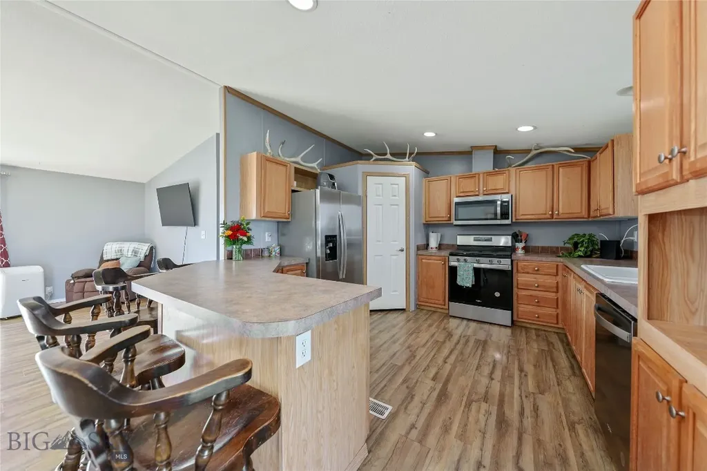 295 Astor Avenue Belgrade MT 59714