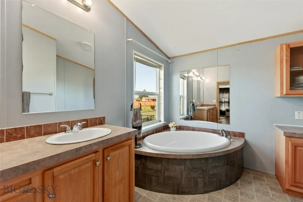 295 Astor Avenue Belgrade MT 59714