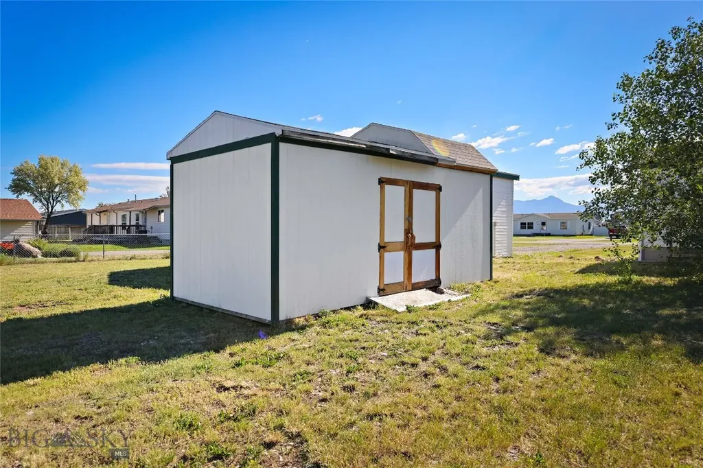 295 Astor Avenue Belgrade MT 59714
