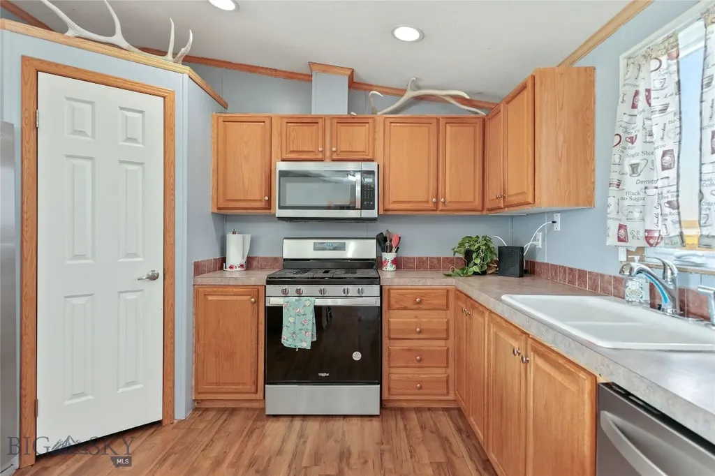 295 Astor Avenue Belgrade MT 59714