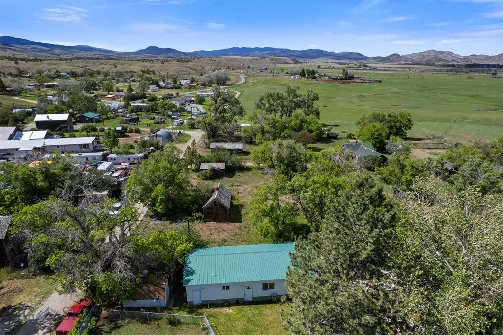 Tbd Block 10 Lots 6-10 Johnson Street Radersburg MT 59641