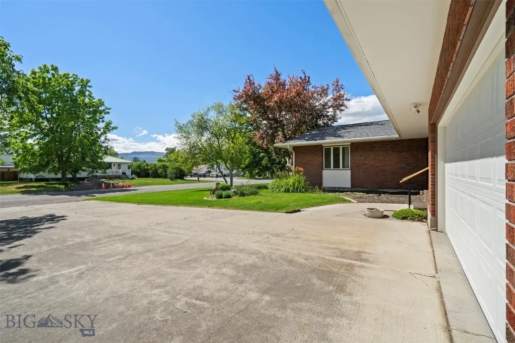 210 N Walnut Street Townsend MT 59644
