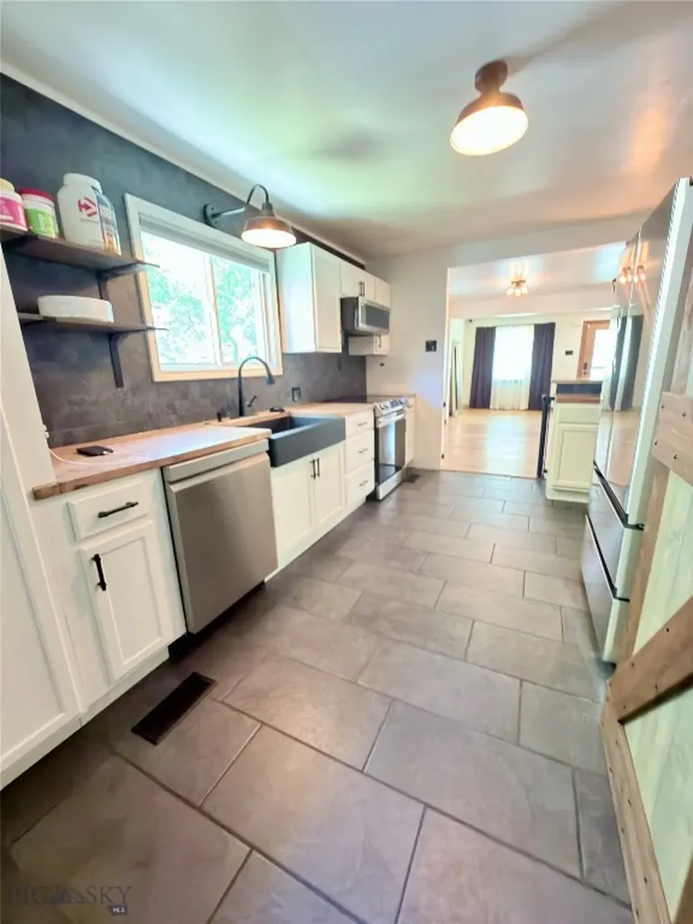 1028 S Wyoming Street Butte MT 59701