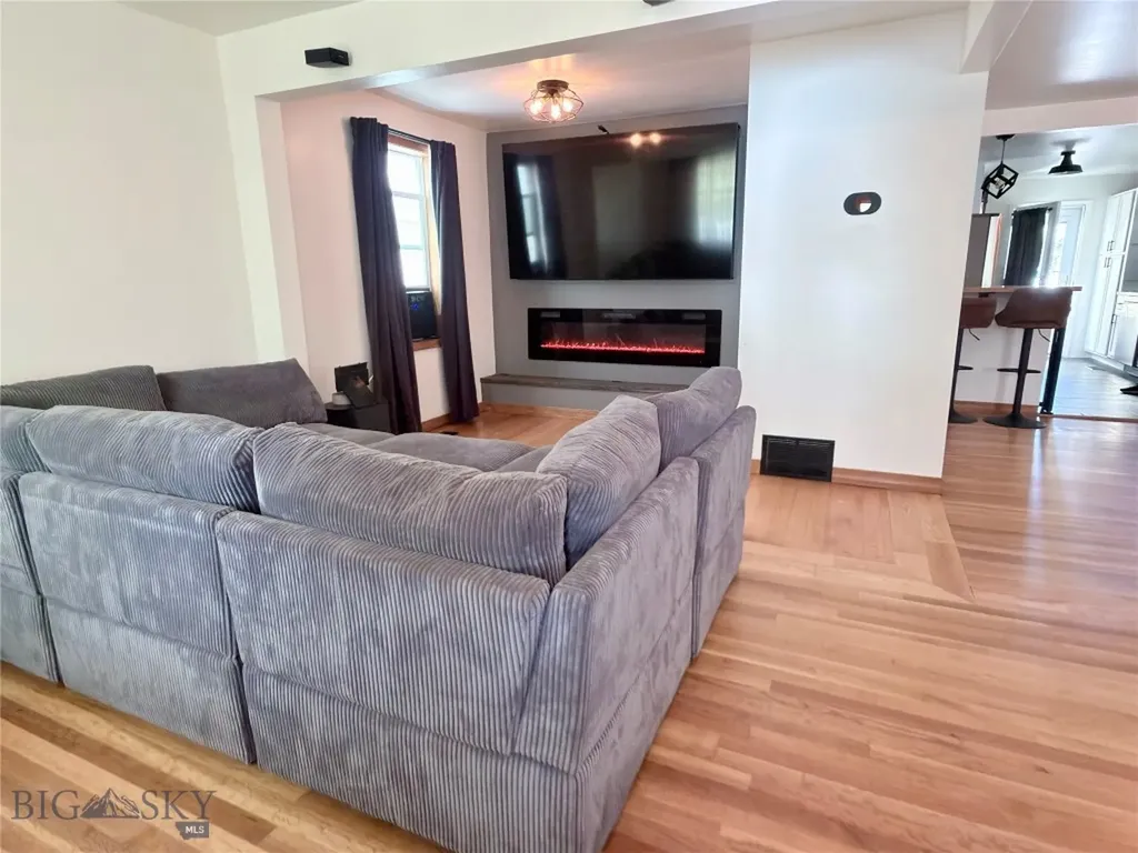 1028 S Wyoming Street Butte MT 59701