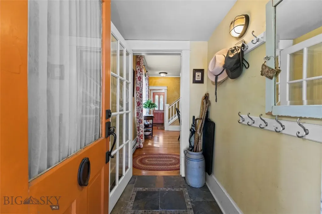 425 N B Street Livingston MT 59047