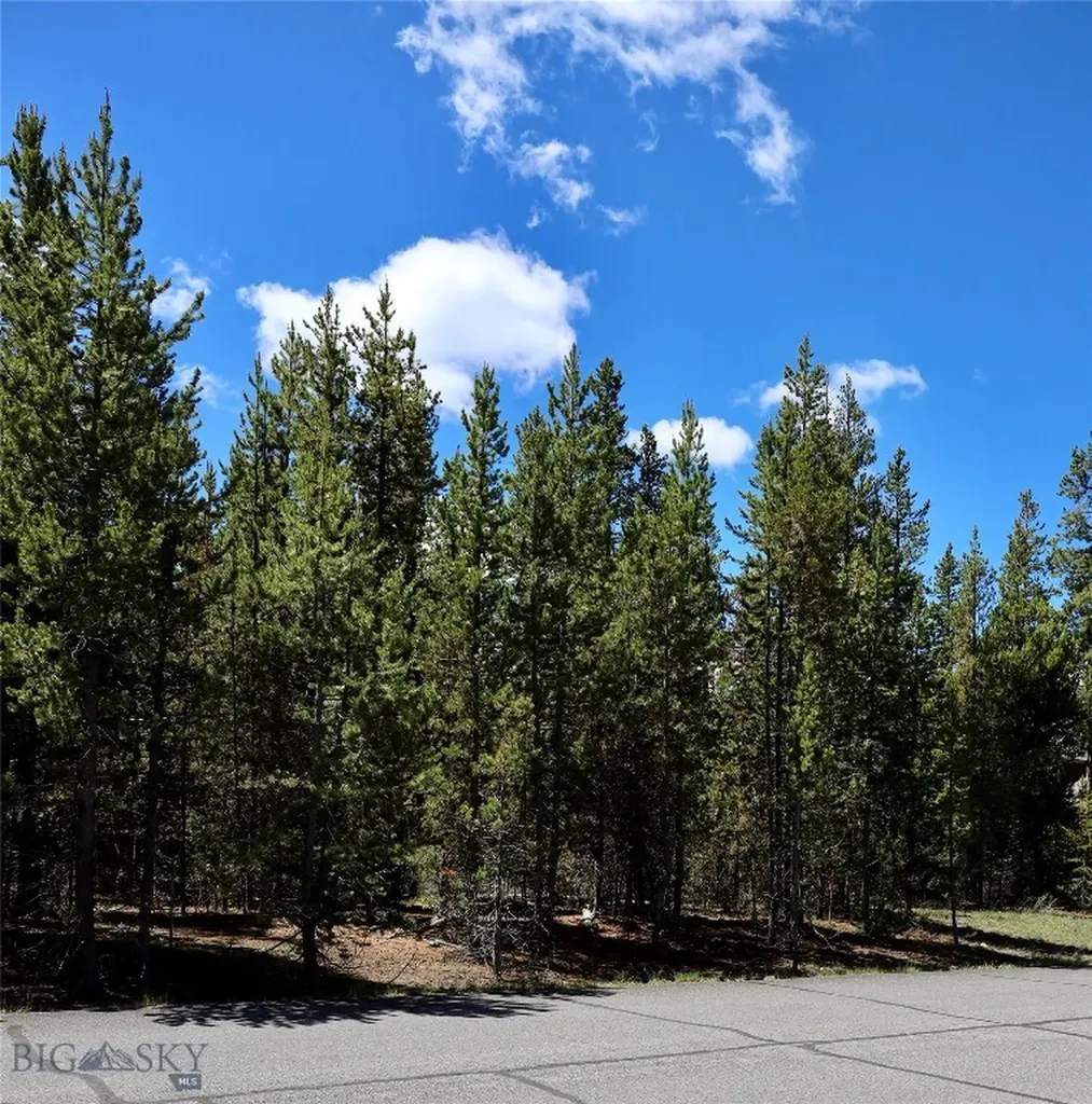 612 Apollinaris Avenue West Yellowstone MT 59758