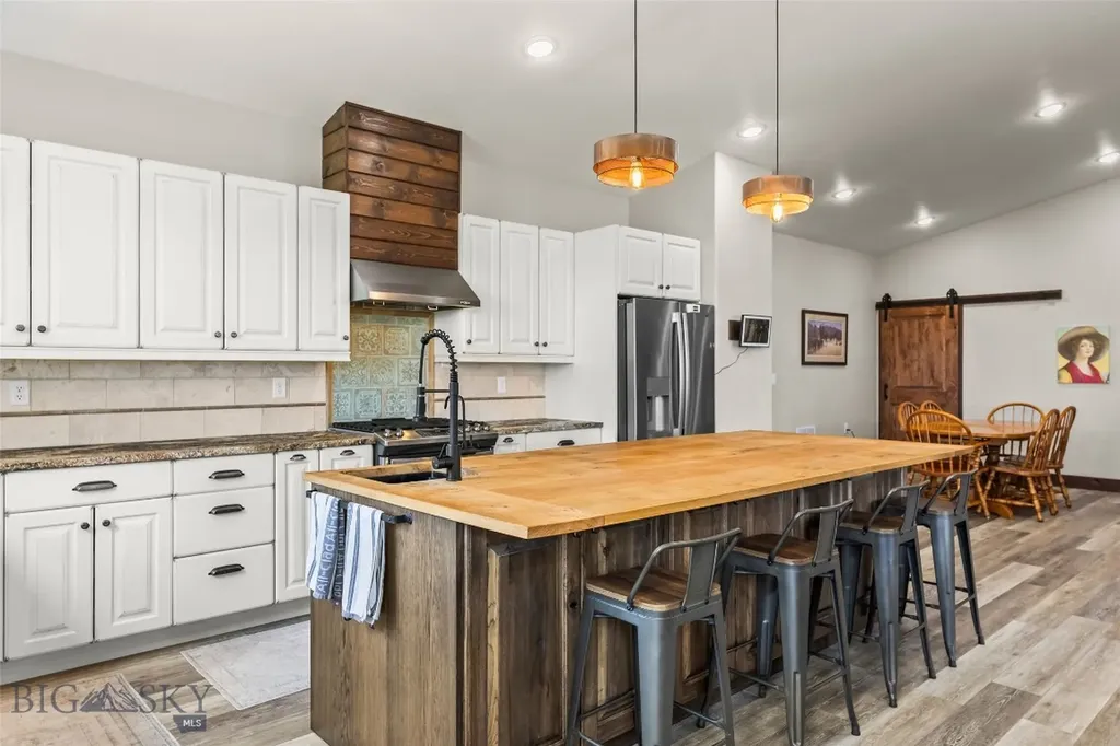 14A & 14b Cookhouse Trail Ennis MT 59729