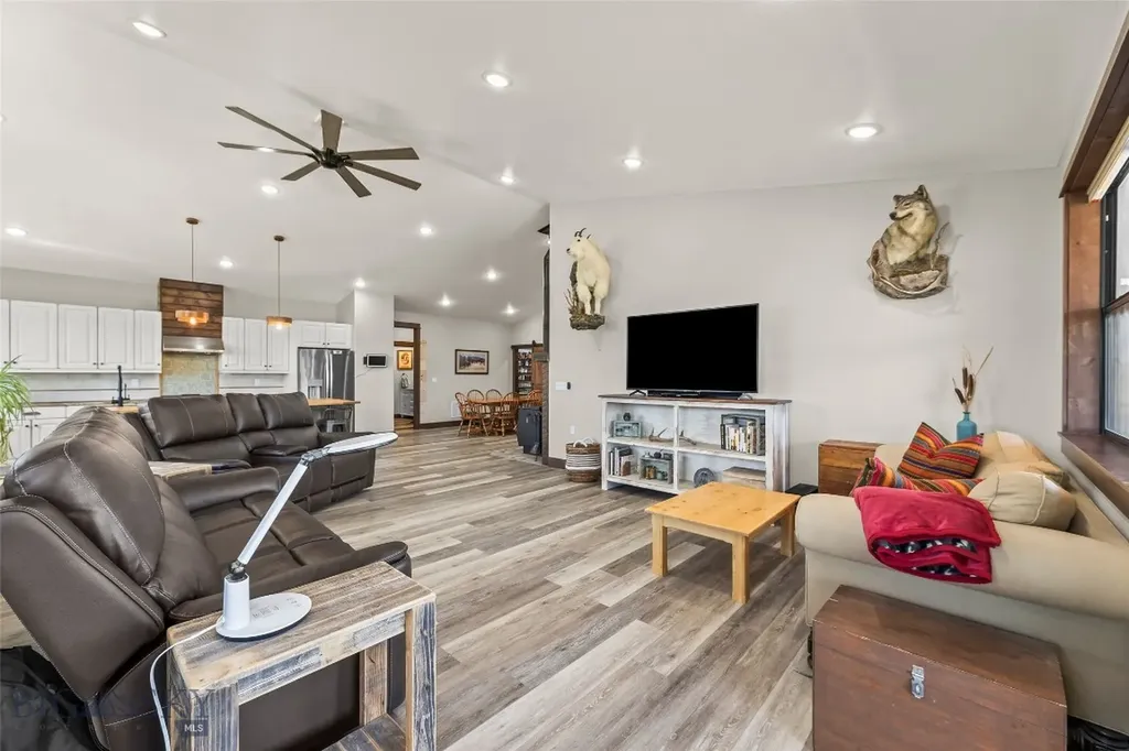 14A & 14b Cookhouse Trail Ennis MT 59729