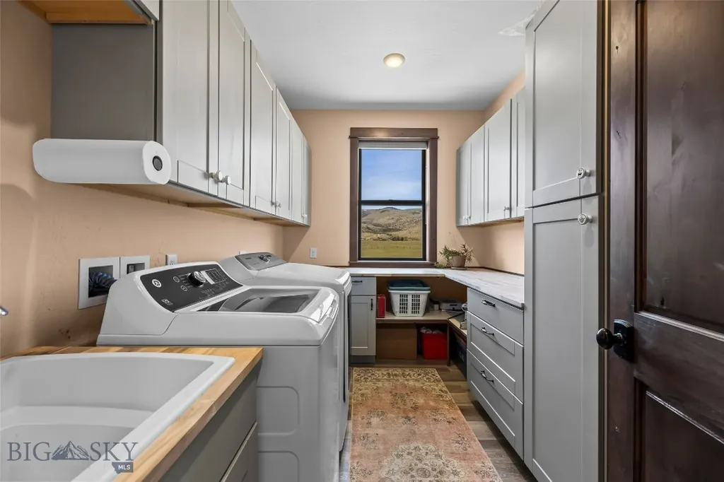 14A & 14b Cookhouse Trail Ennis MT 59729