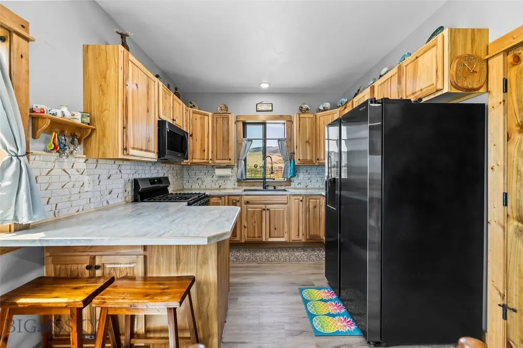 14A & 14b Cookhouse Trail Ennis MT 59729