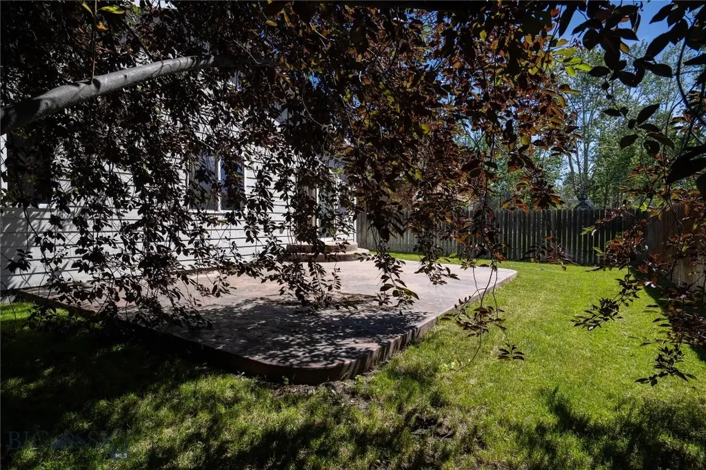 562 N River Rock Drive Belgrade MT 59714