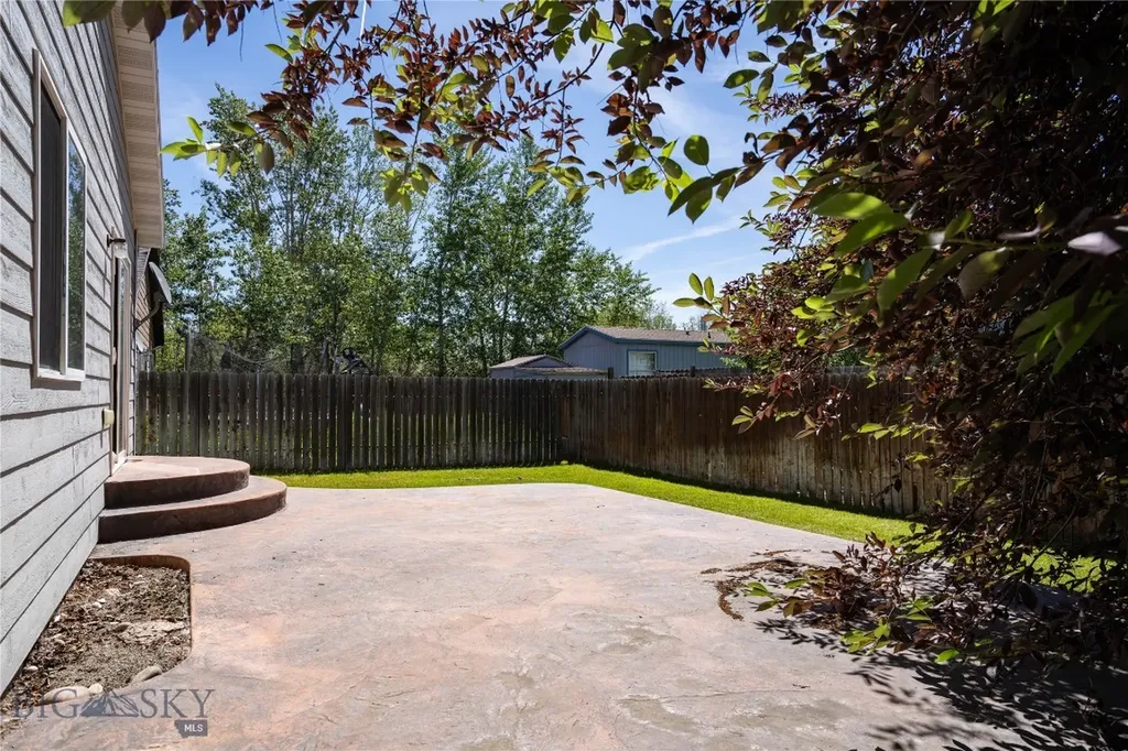 562 N River Rock Drive Belgrade MT 59714