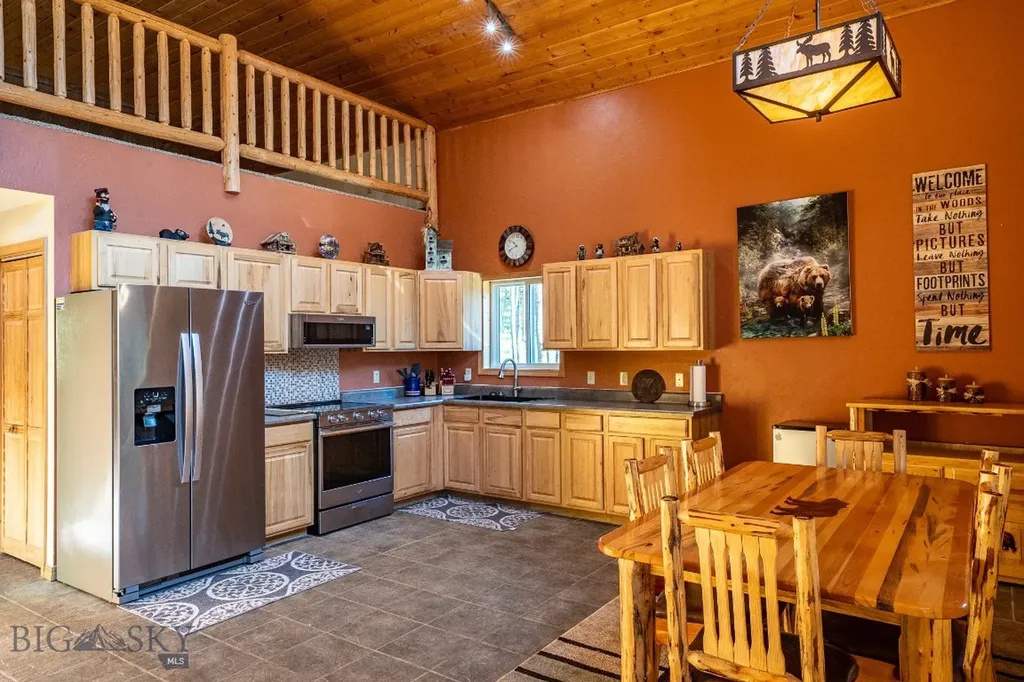 23 Lodgepole Lane W Anaconda MT 59711