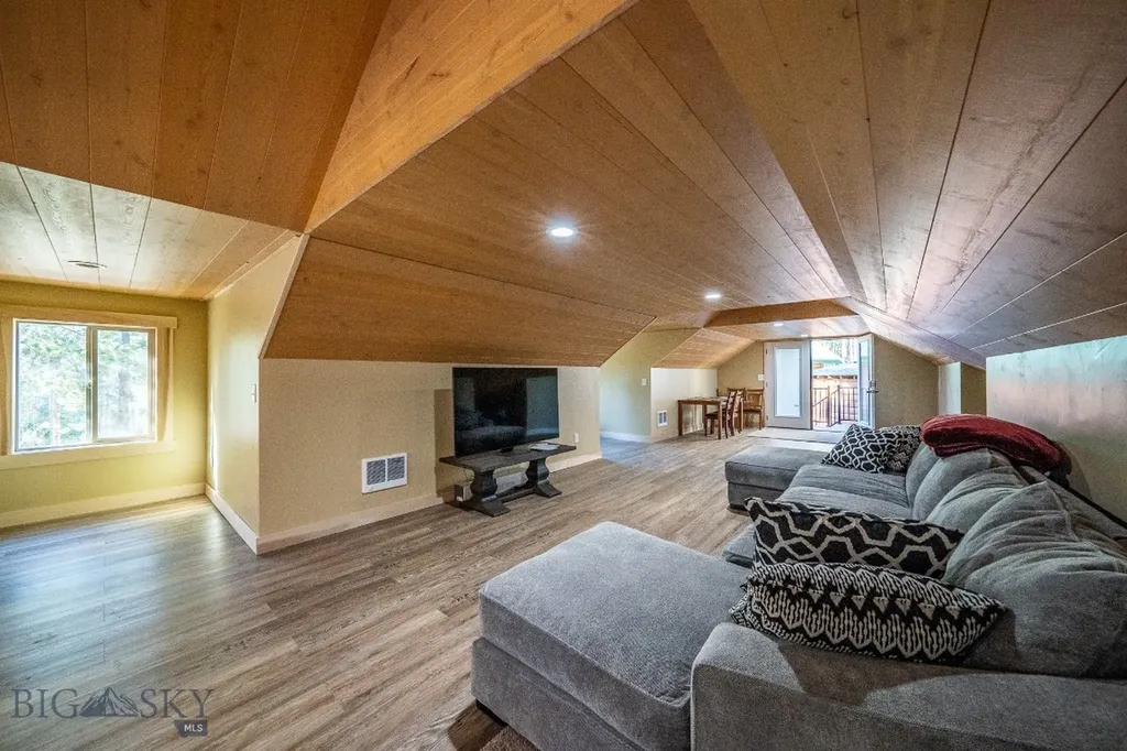 23 Lodgepole Lane W Anaconda MT 59711