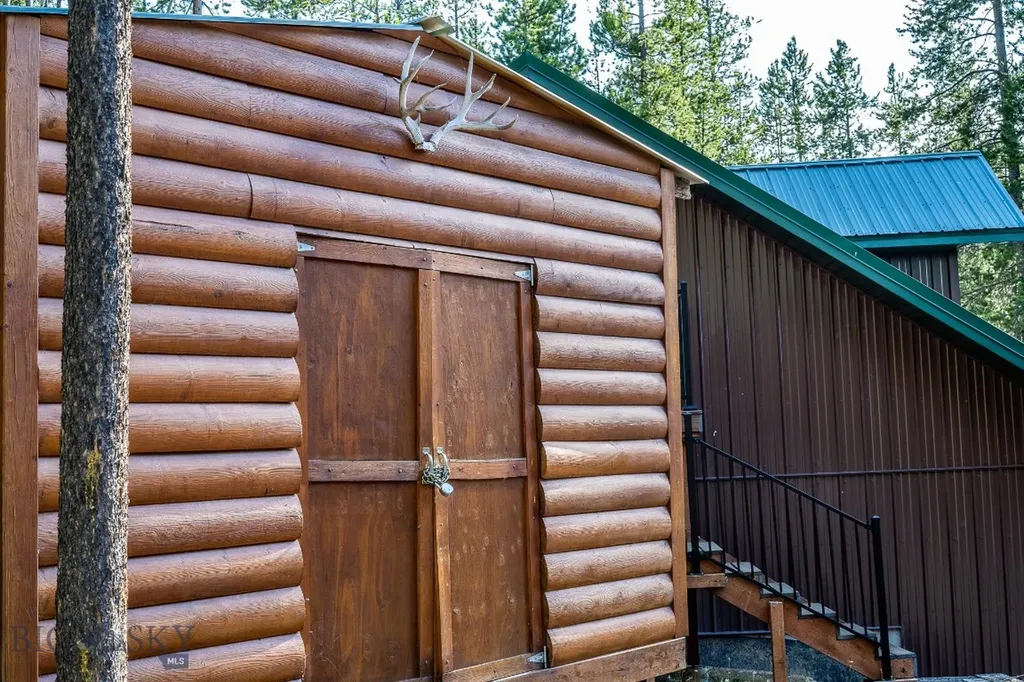 23 Lodgepole Lane W Anaconda MT 59711