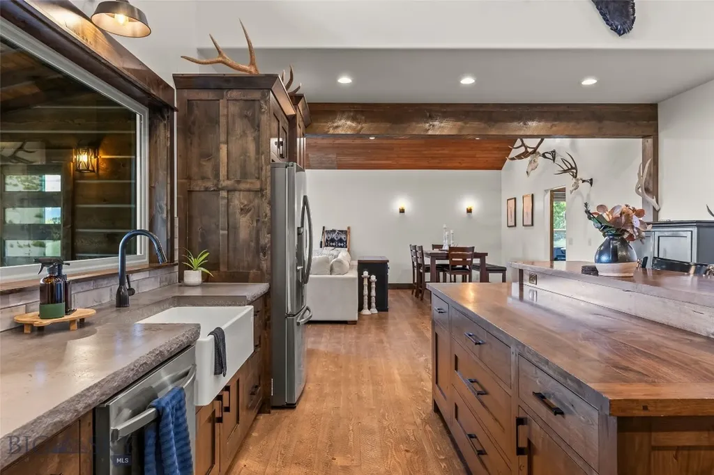54 Antelope Butte Road Livingston MT 59047