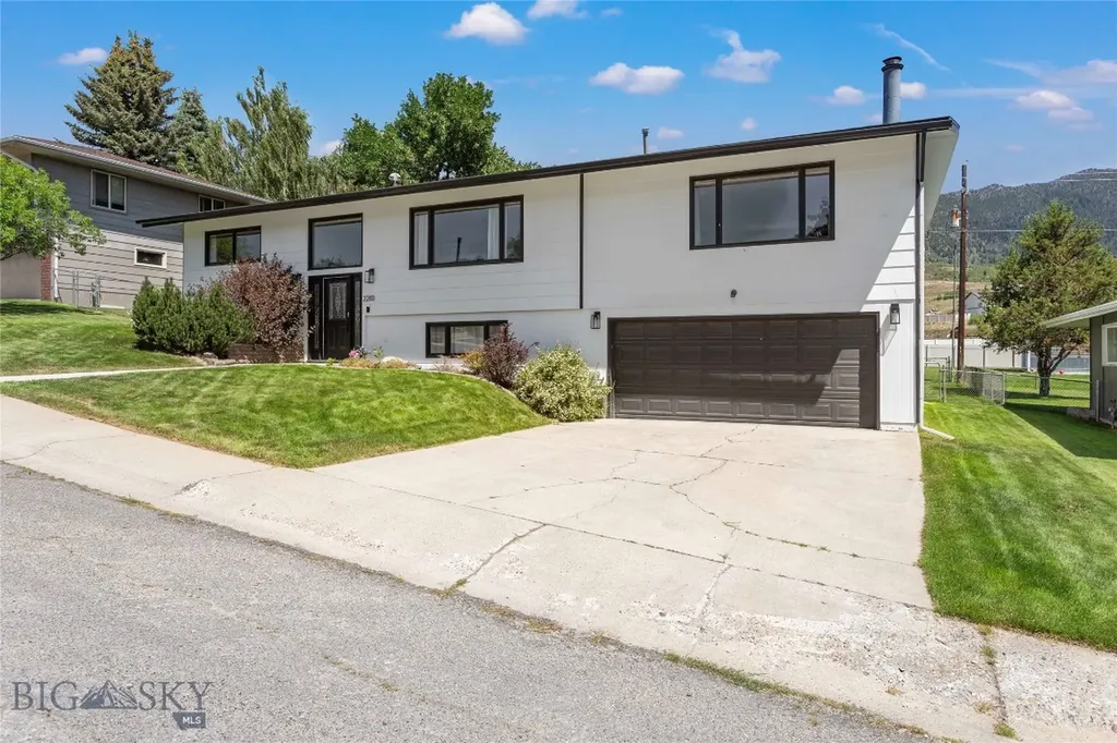 2210 Skyway Avenue Butte MT 59701